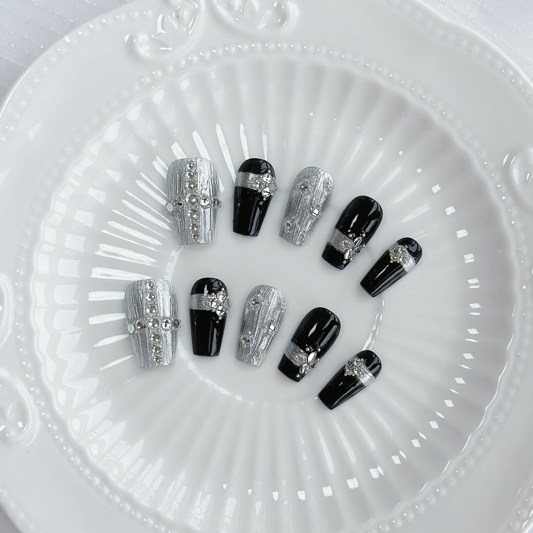 Decorative Press-On Nail Art Set with Luxurious Silver and Black Embellishments