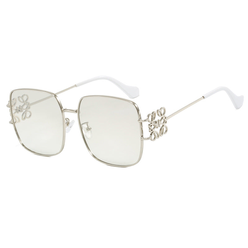 Ladies square sunglasses with delicate design and luxurious metal frame Stornfield