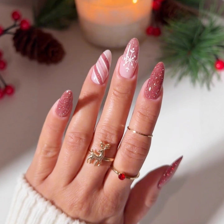 Acrylic nail set with sparkling Christmas design Stornfield