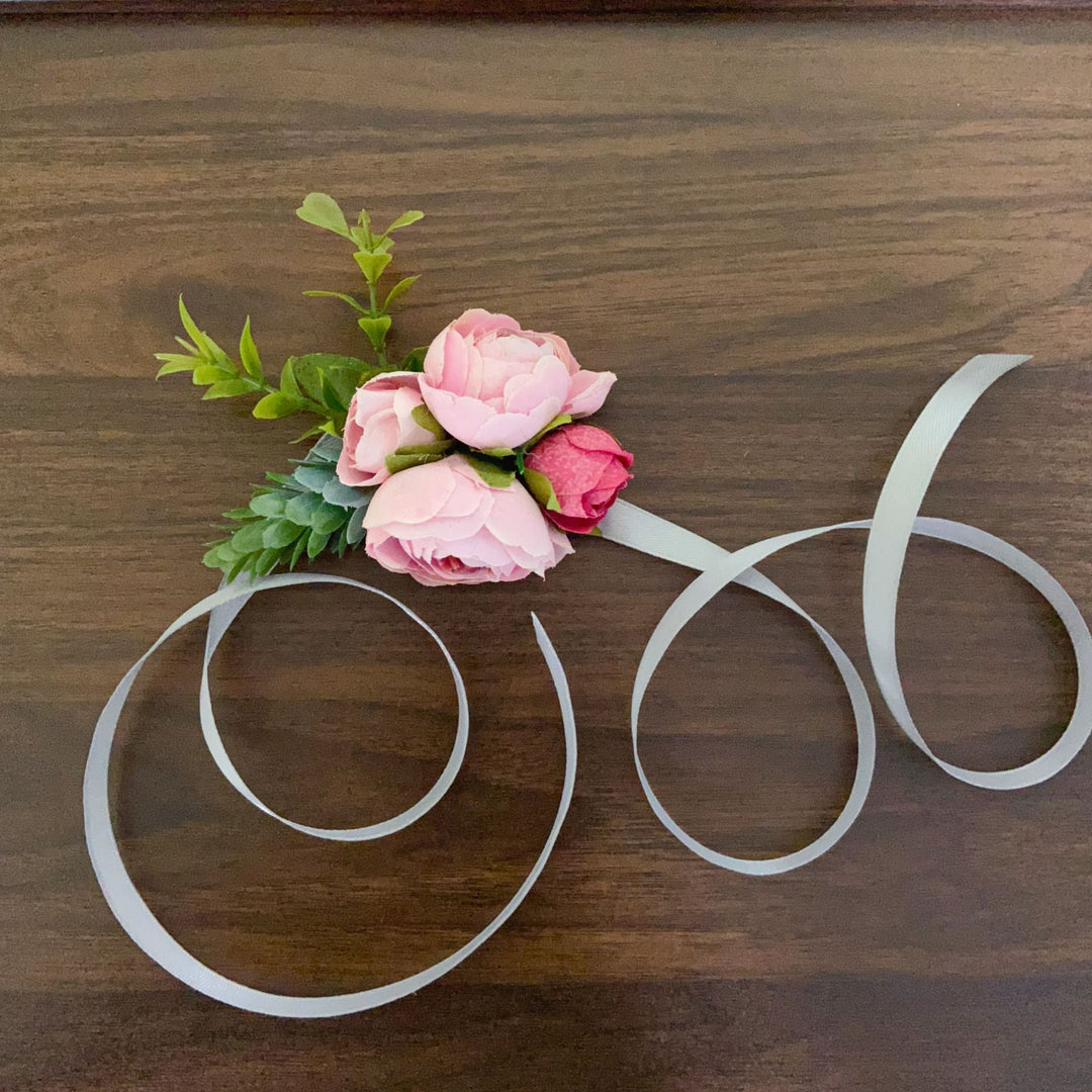 Elegant Floral Hair Corsage