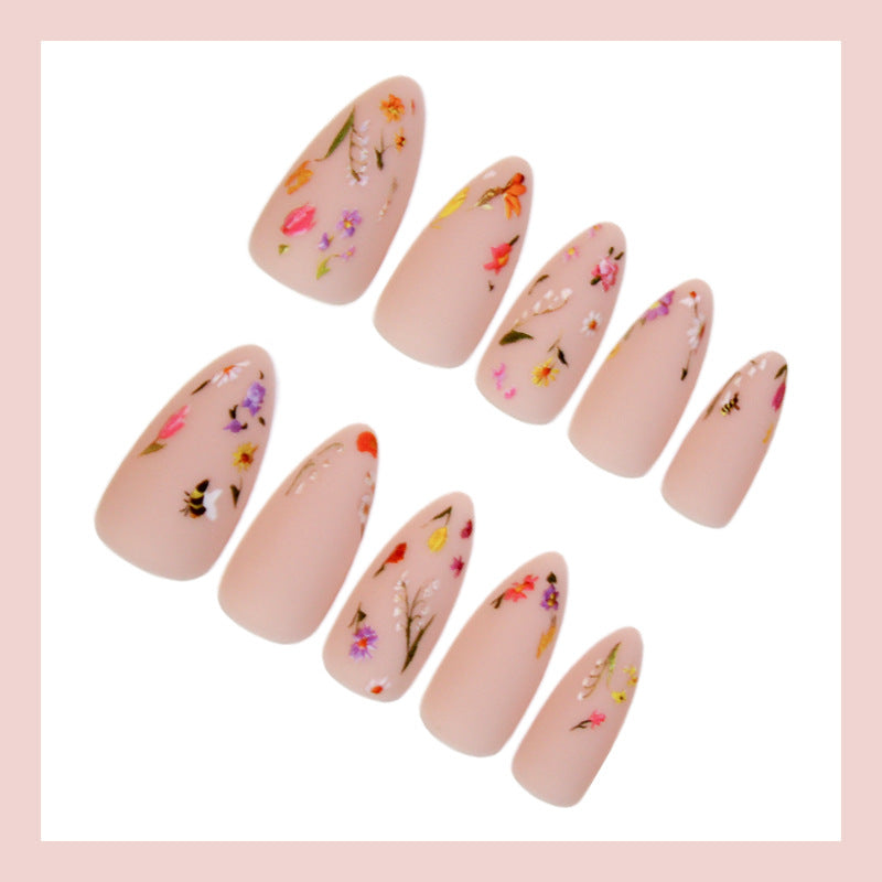 Artificial nail set with floral accents Stornfield