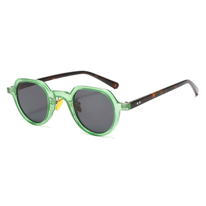 Women's round sunglasses with modern plastic frame and UV protection Stornfield