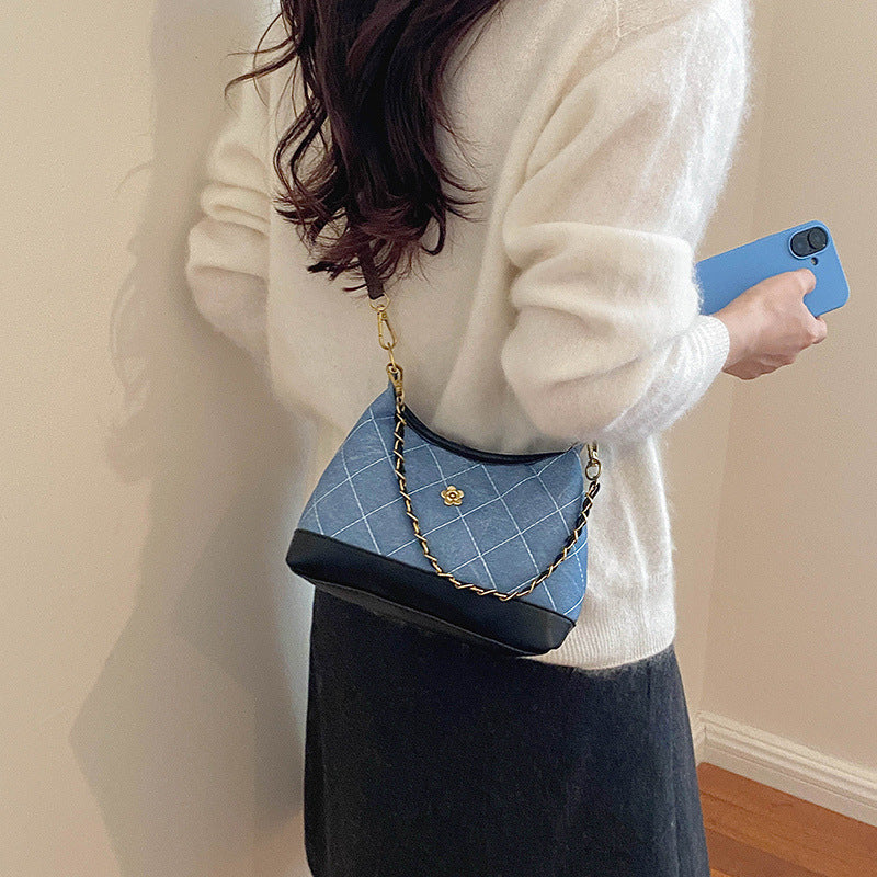 Elegant Quilted Shoulder Bag