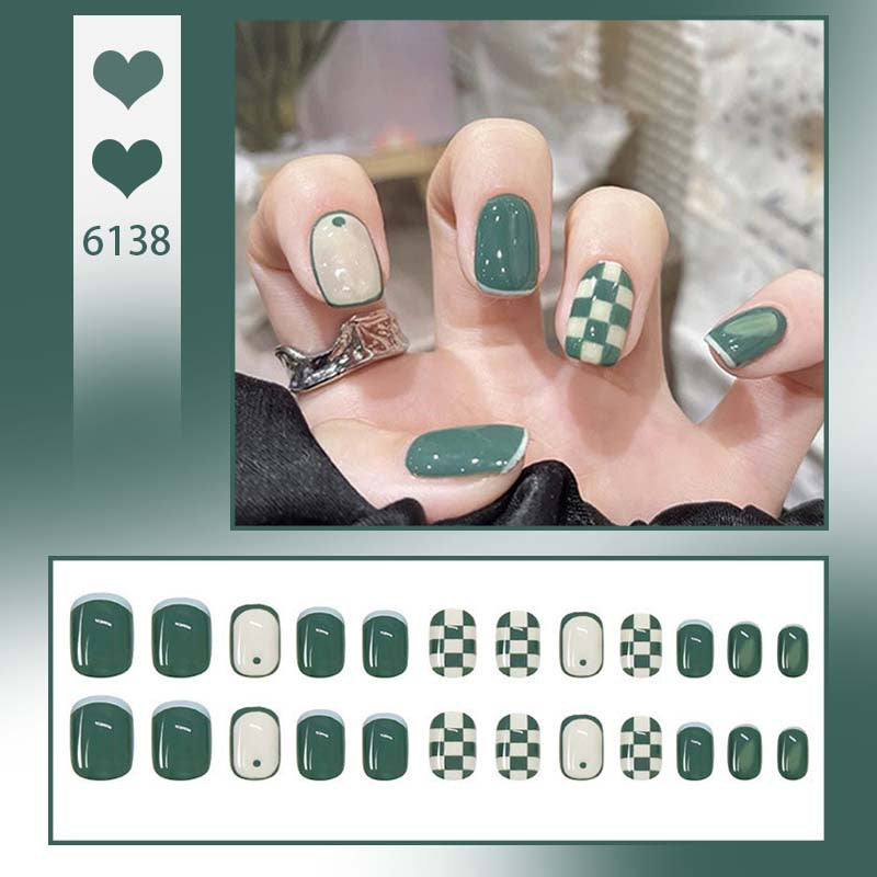 Minimalist Press-On Nail Art