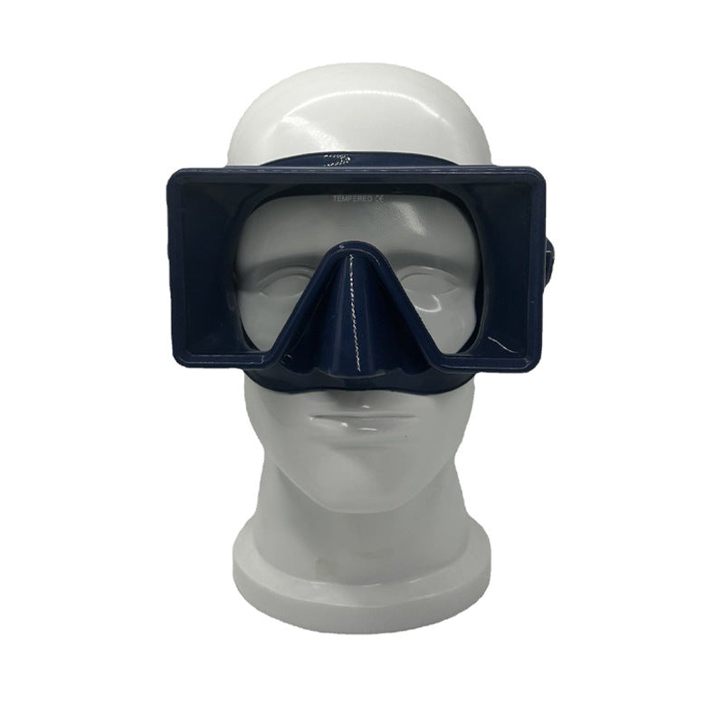 Diving mask with maximum field of view and comfortable silicone rim Stornfield