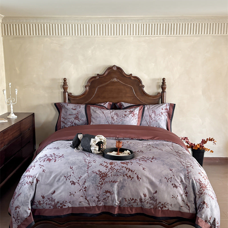 High-quality jacquard bedding set made of cotton satin with floral relief design and piped edge