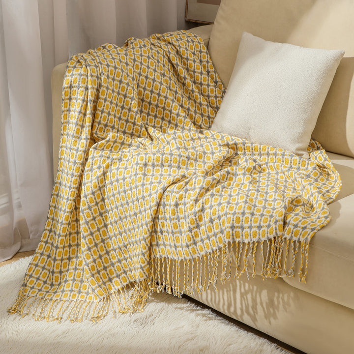 Geometric Patterned Throw Blanket