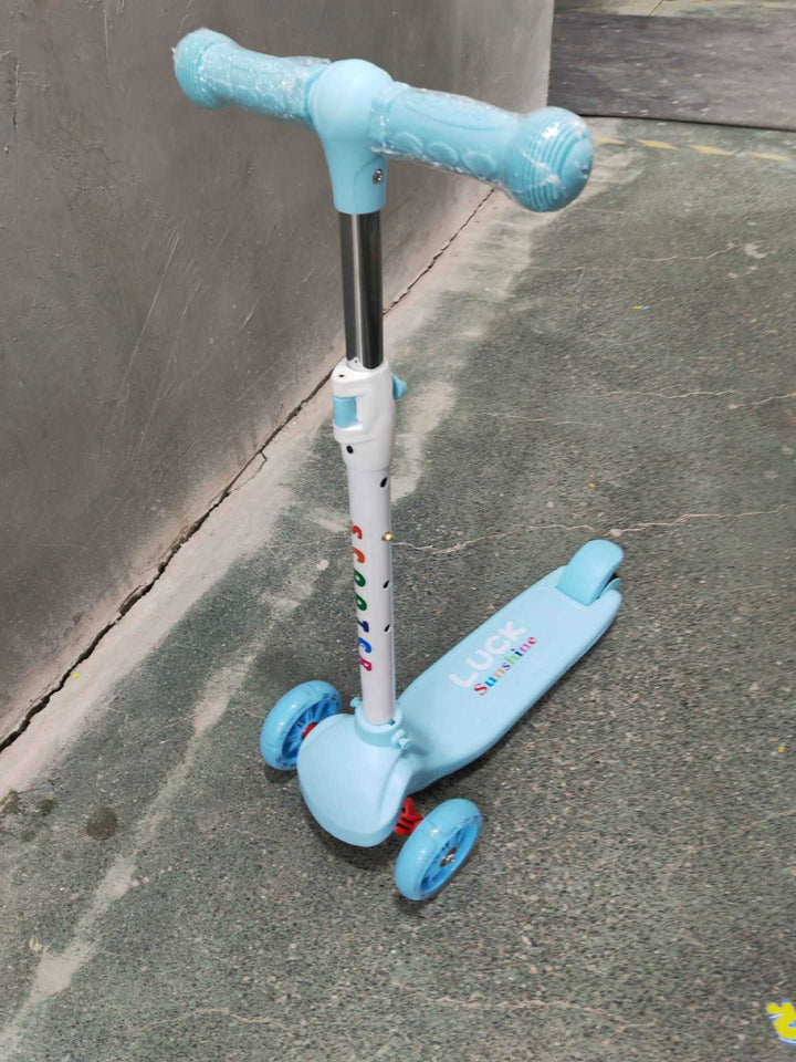 Sturdy Three-Wheeled Kick Scooter Stornfield