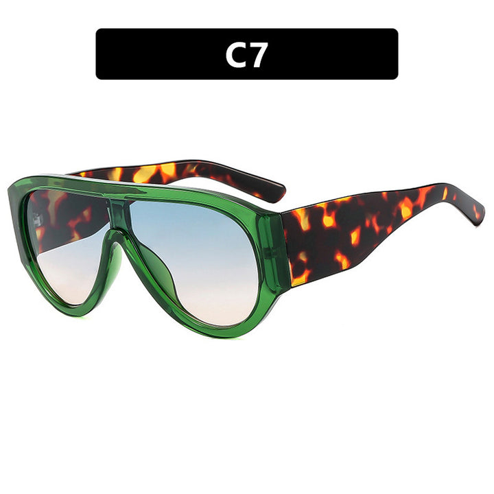 Women's fashionable privacy sunglasses with wide glamorous frame and UV protection Stornfield