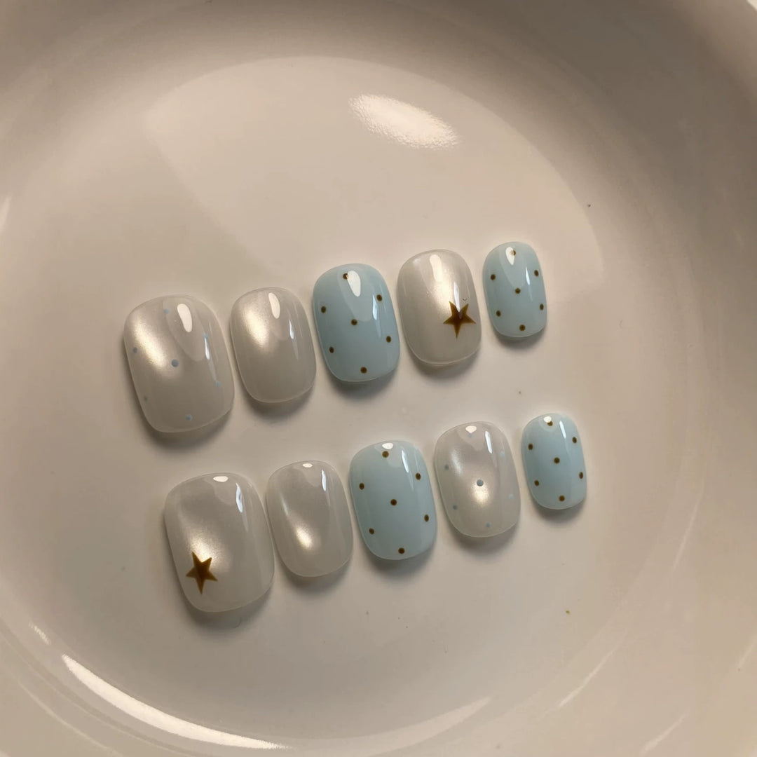 Decorative Press-On Nail Art Set with Star and Dot Designs
