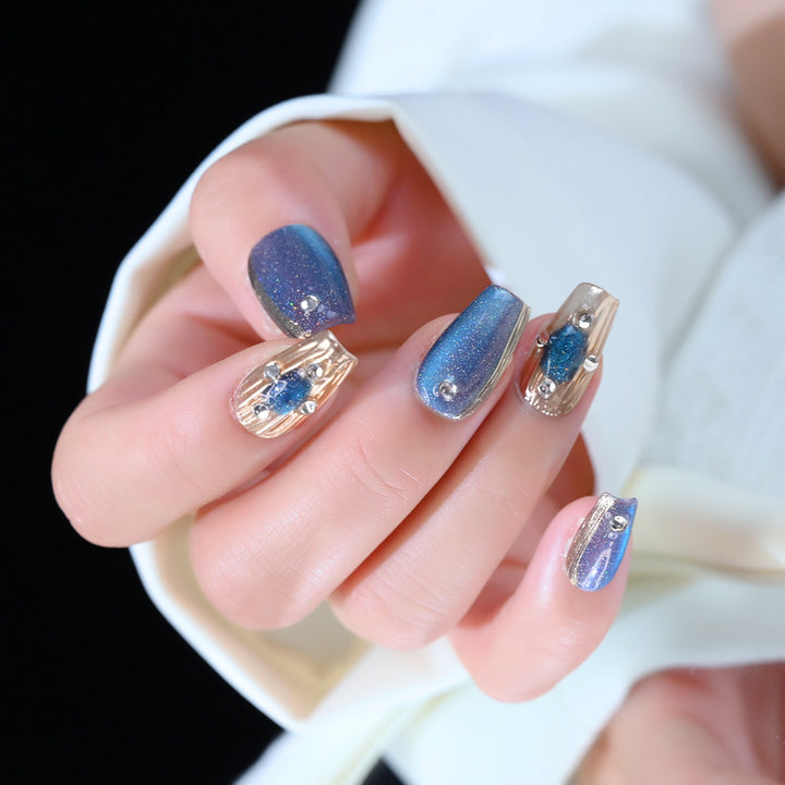 Glittery Press-On Nail Art Stornfield