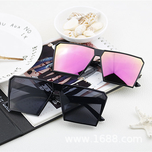 Women's Fashion Sport Sunglasses with Square Frame and Mirrored Lenses Stornfield