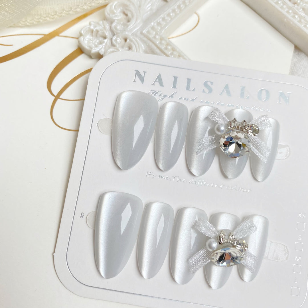 Decorative Press-On Nail Art Set with Jewel Embellishments