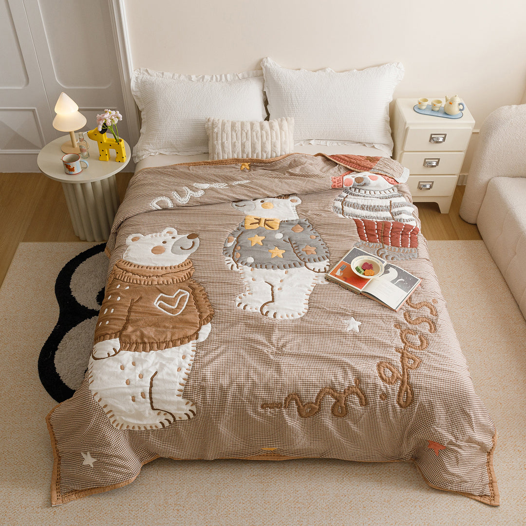 Quilted Cotton Bedding Comforter with Appliqué Bears