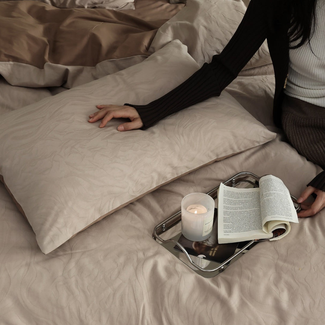 Luxurious year-round bedding set made from skin-friendly cotton blend with subtle wave texture and concealed hotel closure