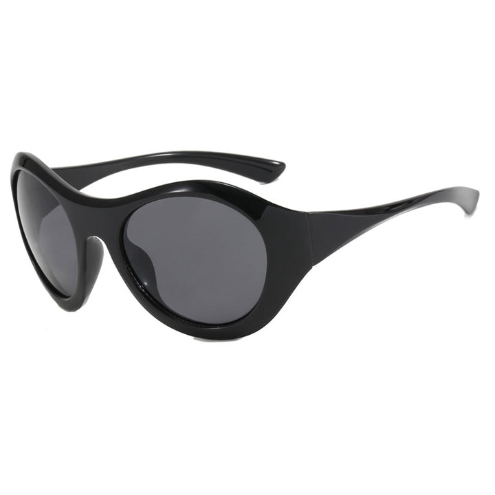 Ladies retro-inspired sunglasses with oversized frame and protective lenses Stornfield