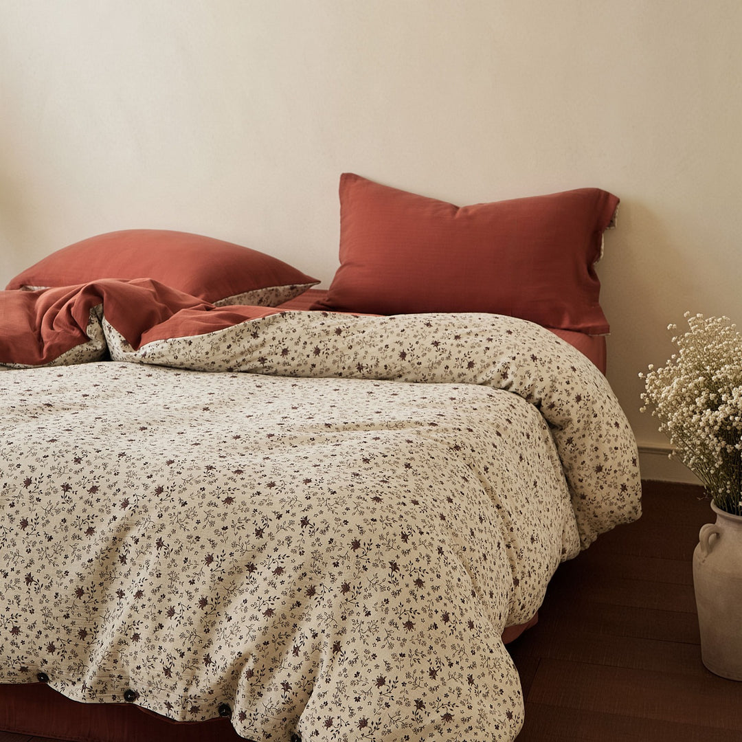 Reversible Cotton Duvet Cover Set with Vintage Micro-Print and Solid Sateen Back
