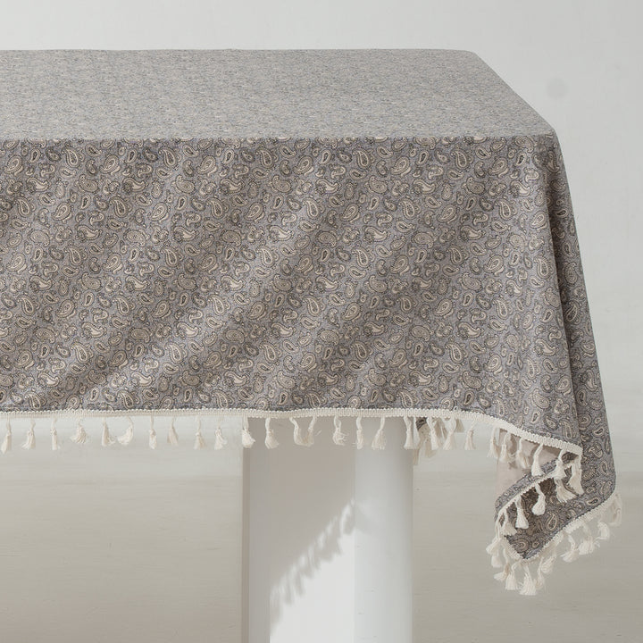 Rectangular tablecloth with floral Millefleurs print and cotton tassels Stornfield