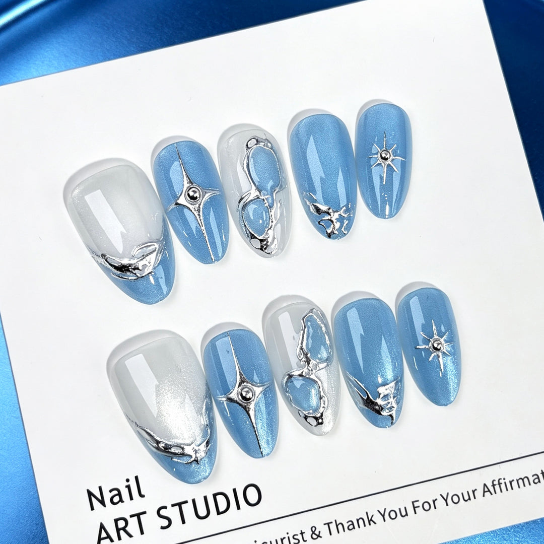 Artistic Press-On Nail Set with Metallic Accents