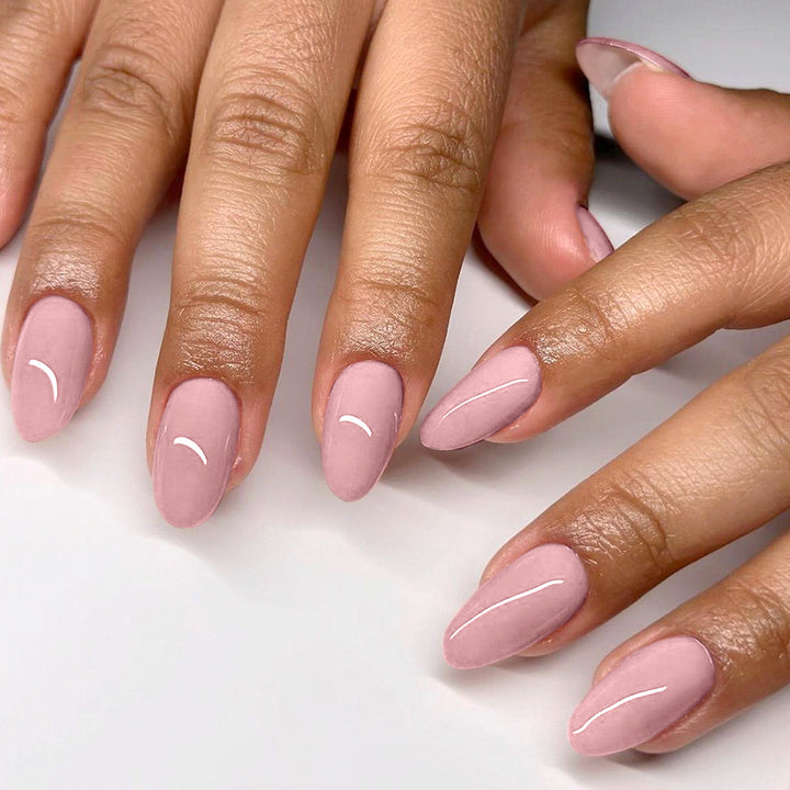 Elegant Almond-Shaped Gel Nail Set Stornfield