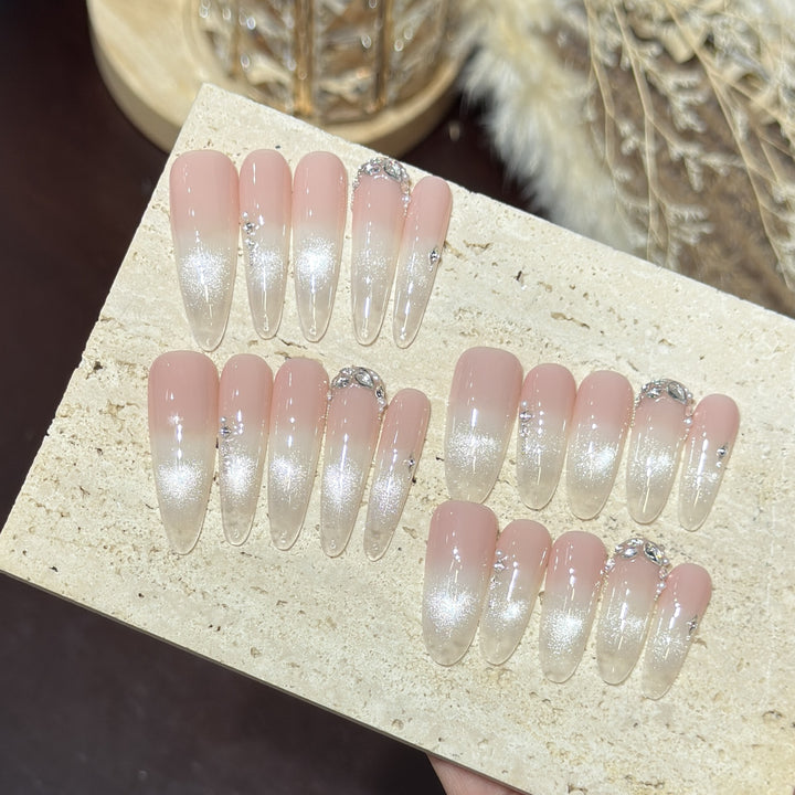 Elegant Decorative Press-On Nail Tips Set