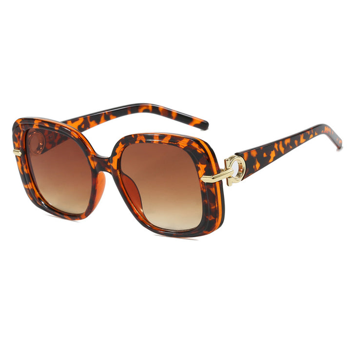 Women's square sunglasses with luxurious metal accent Stornfield