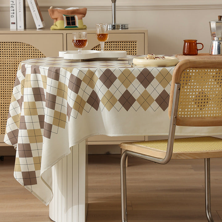 Diamond tablecloth made of easy-care cotton-polyester blend with decorative checkered pattern Stornfield