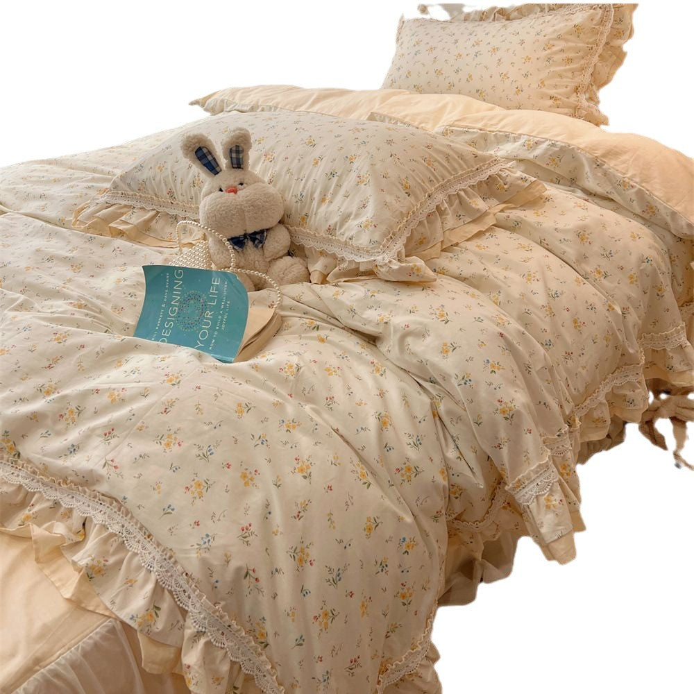 Romantic bedding set with lace ruffle, frills and fine rose stripe