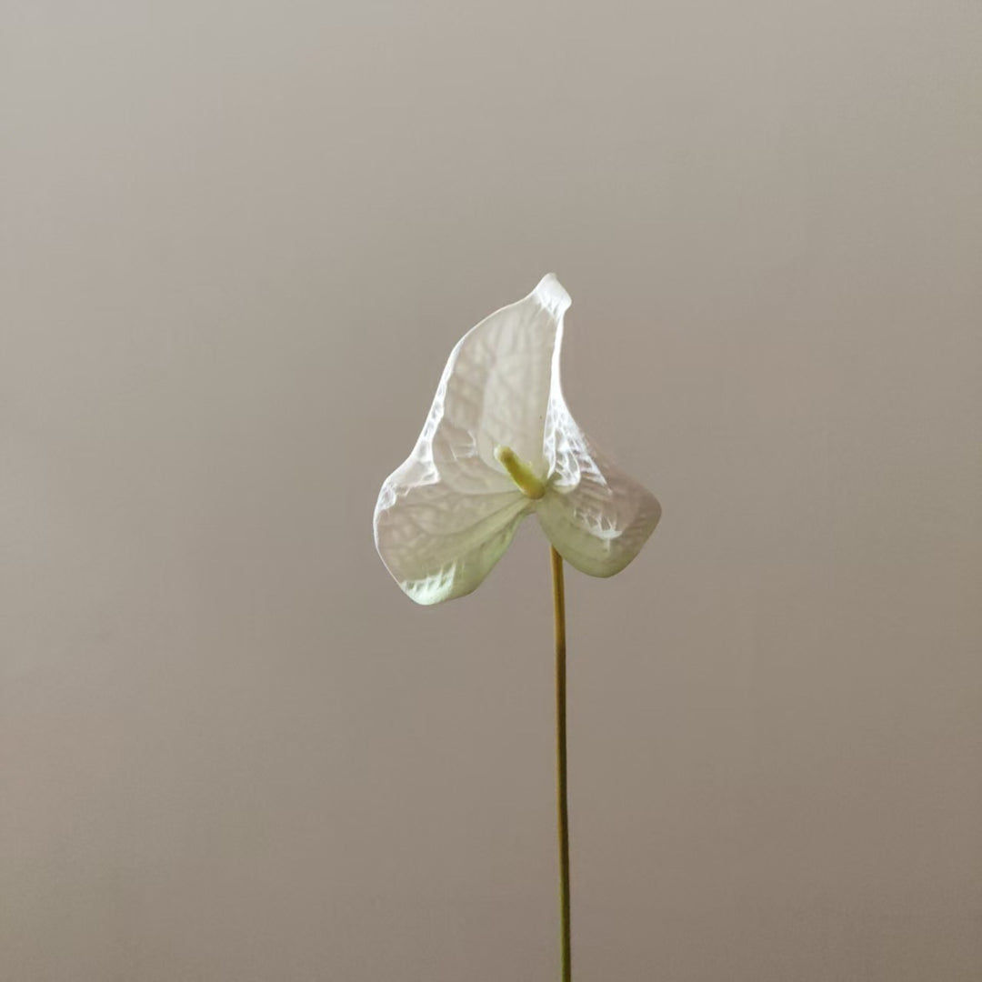Heart-Shaped Leaf Floral Stand