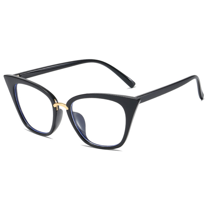 Ladies fashionable sunglasses with striking design Stornfield