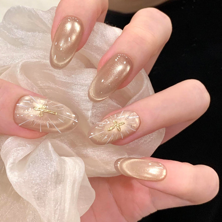 High-gloss artificial nails with filigree accents Stornfield