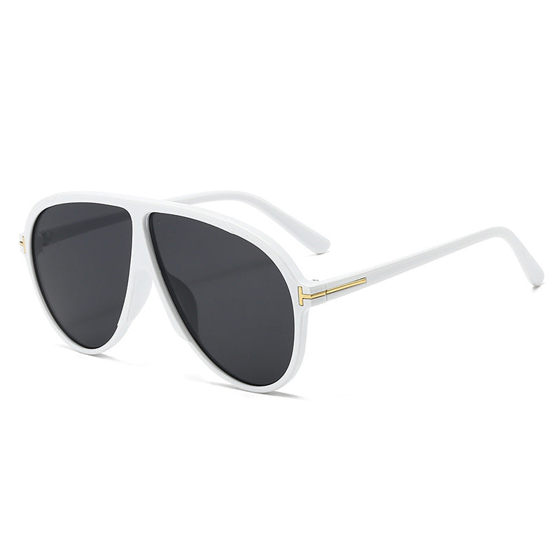 Women's large sunglasses with modern design and protective lenses Stornfield