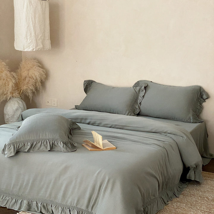 Washed Ruffled Linen Duvet Cover Set with Frilled Pillow Shams