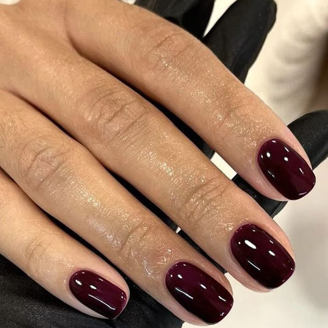 High-quality and elegant nail art Stornfield