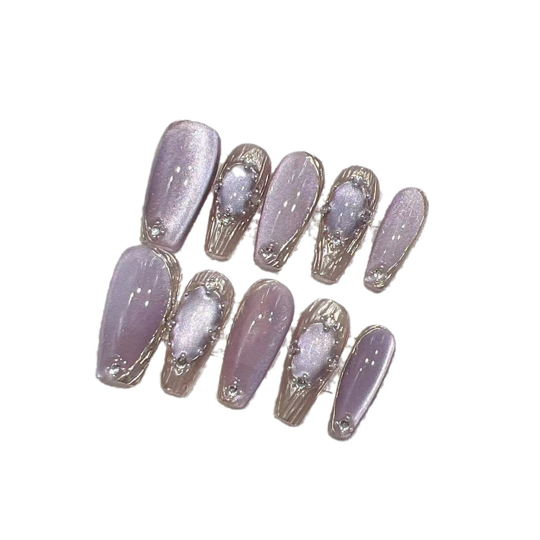 Elegant Press-On Nail Set with Artistic Metallic Design Stornfield