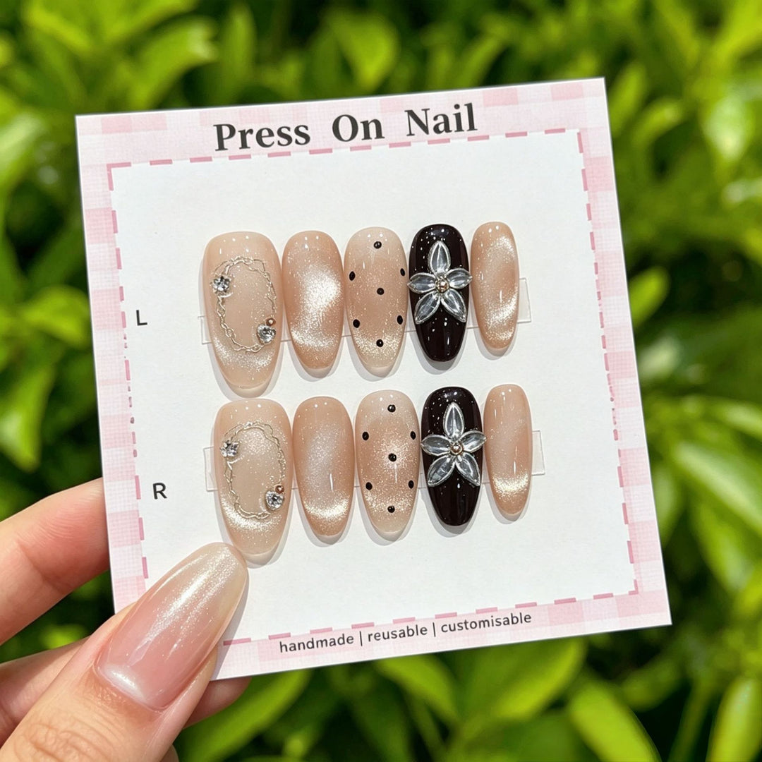 Elegant Reusable Press-On Nail Art Set with Floral Accents