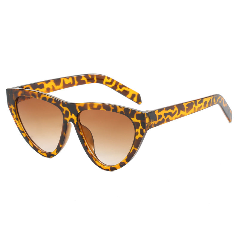 Women's futuristic Cat-Eye sunglasses with high-quality plastic frame Stornfield