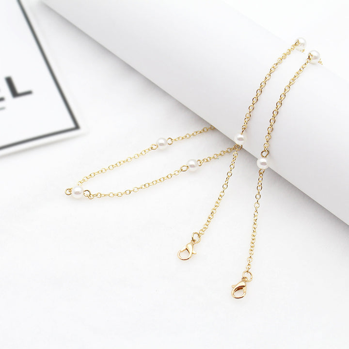 Elegant Pearl-Linked Eyewear Chain Stornfield