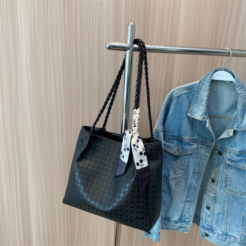 Stylish Designer Tote Stornfield