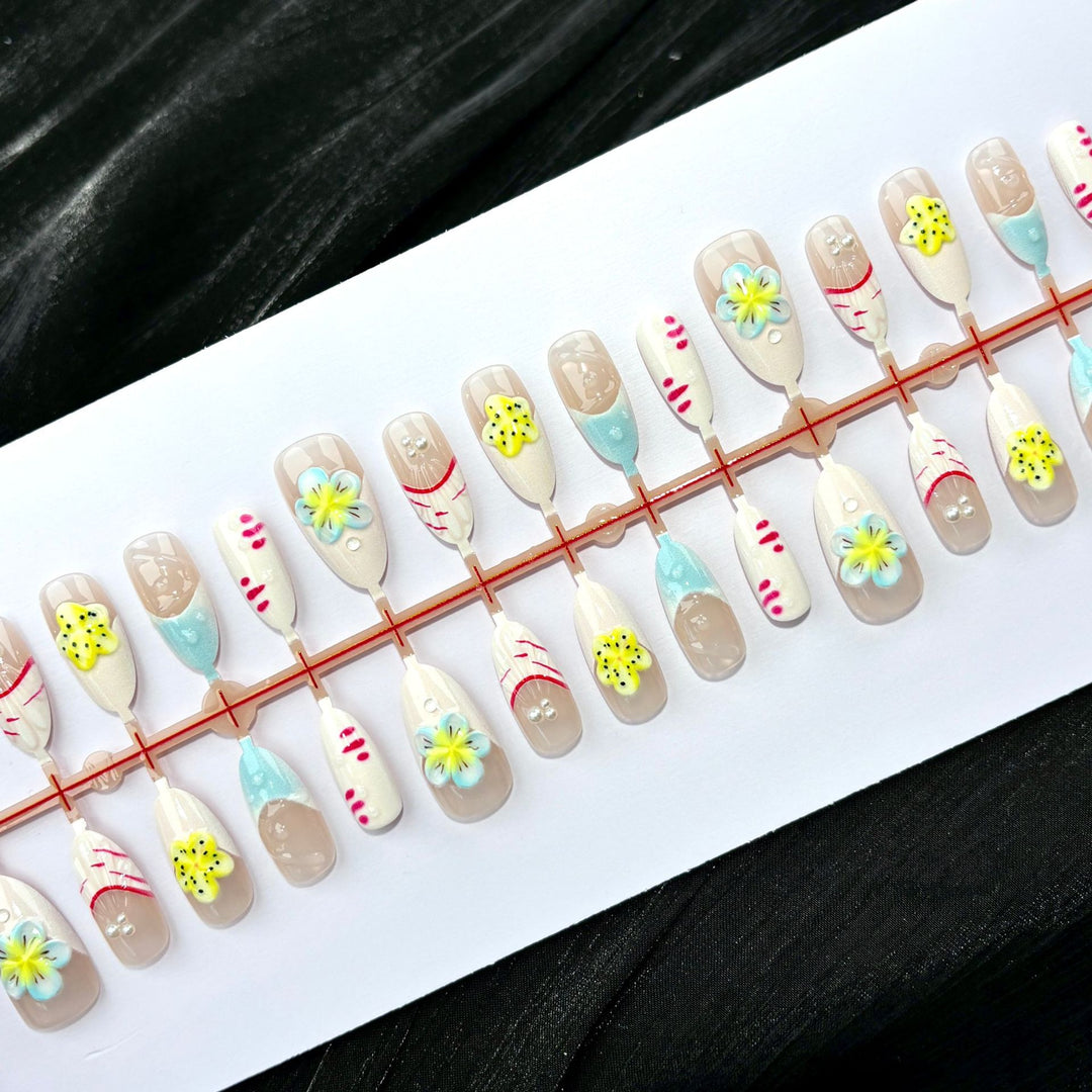 Artistic Floral-Embellished Press-On Nail Kit