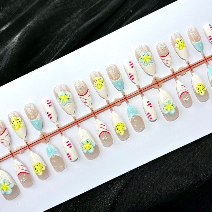 Artistic Floral-Embellished Press-On Nail Kit