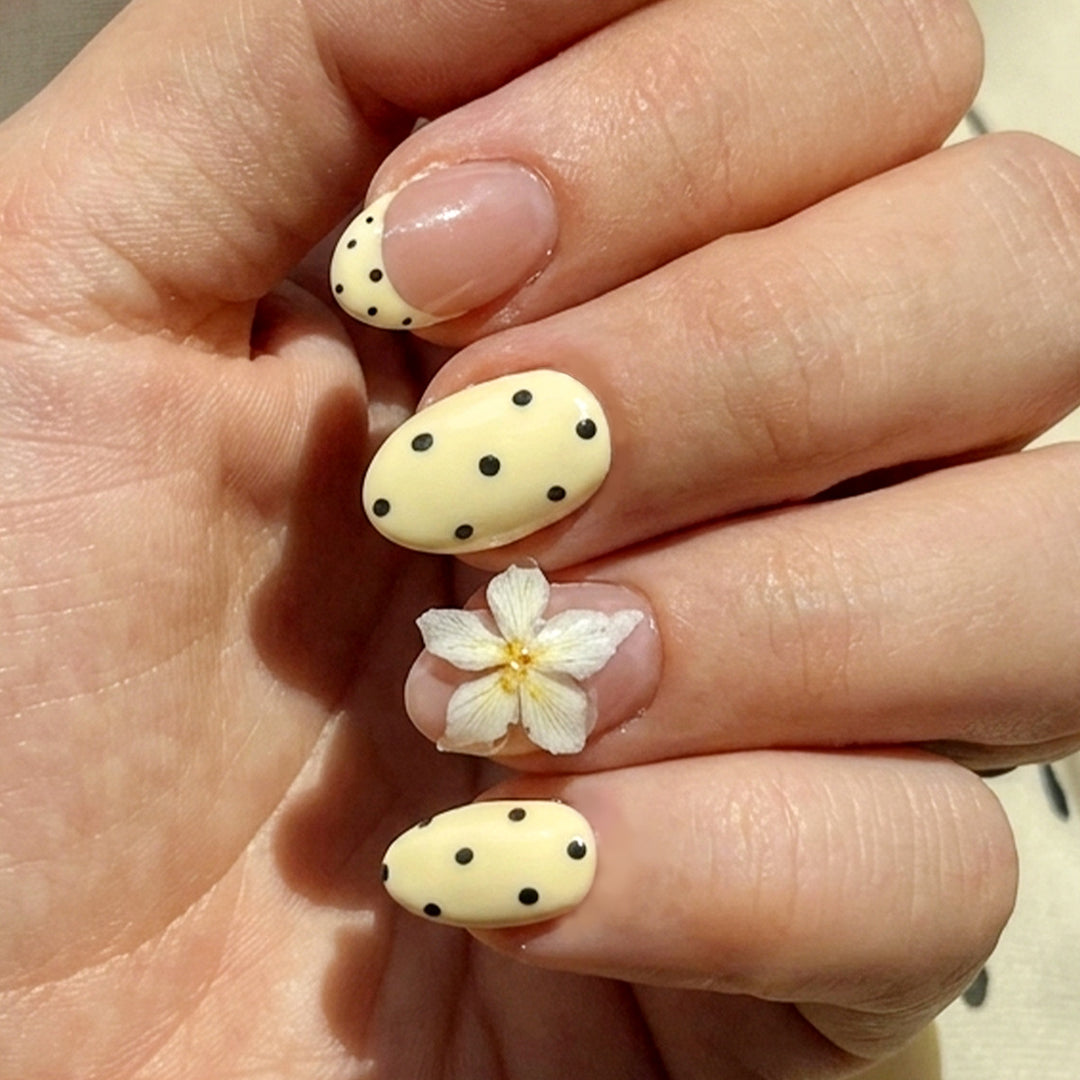 Artistic Press-On Nail Set