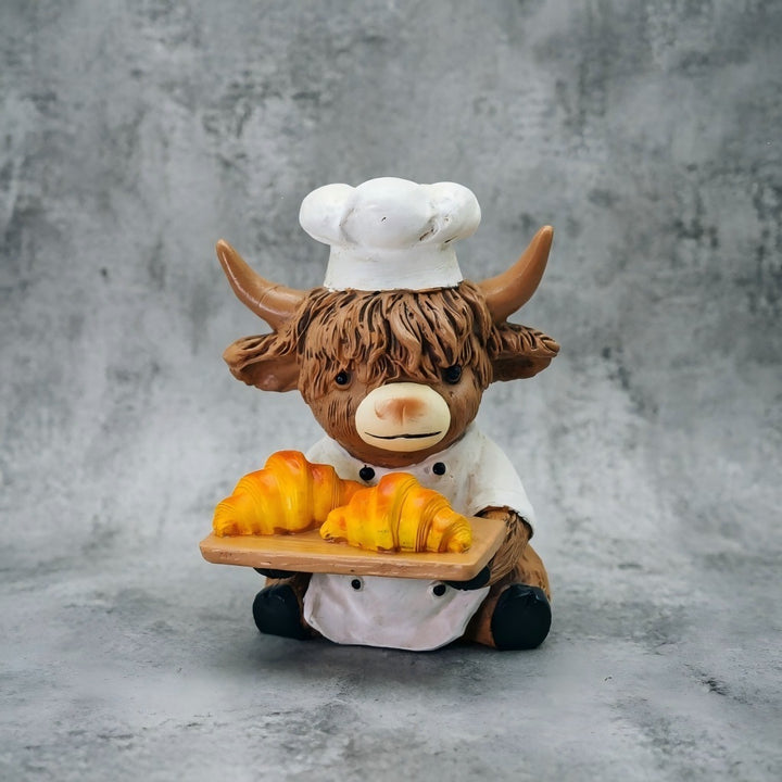 Decorative Highland Cattle Figure in Chef Outfit Stornfield