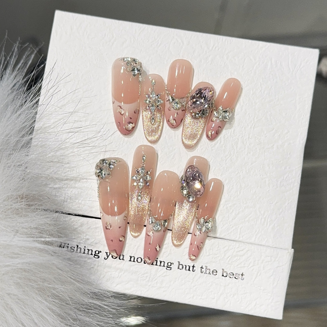 Glamorous Art Nails Stornfield