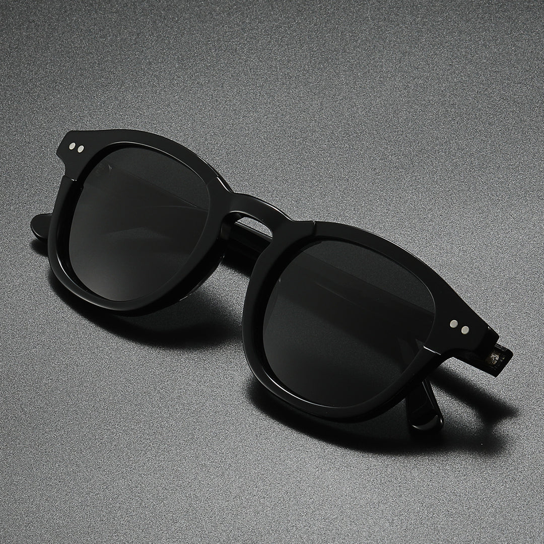 Women’s fashionable sunglasses in contemporary tortoiseshell design Stornfield