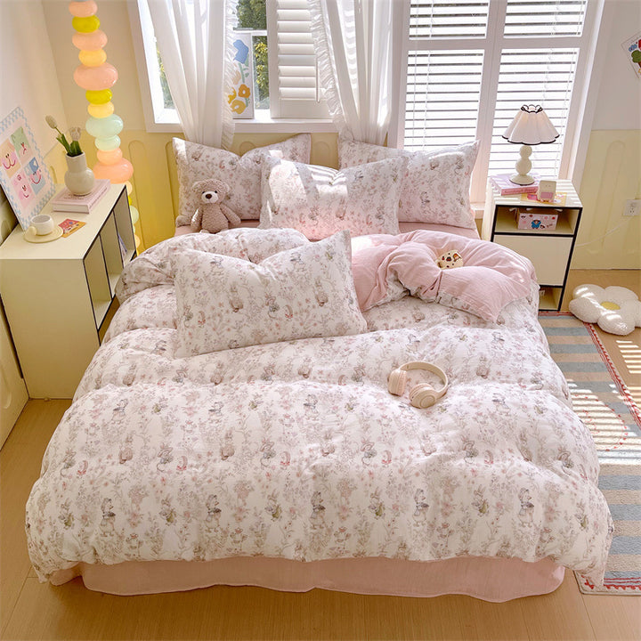 Cotton Gauze Quilted Duvet Cover and Pillowcase Set with Vintage Floral Bunny Print