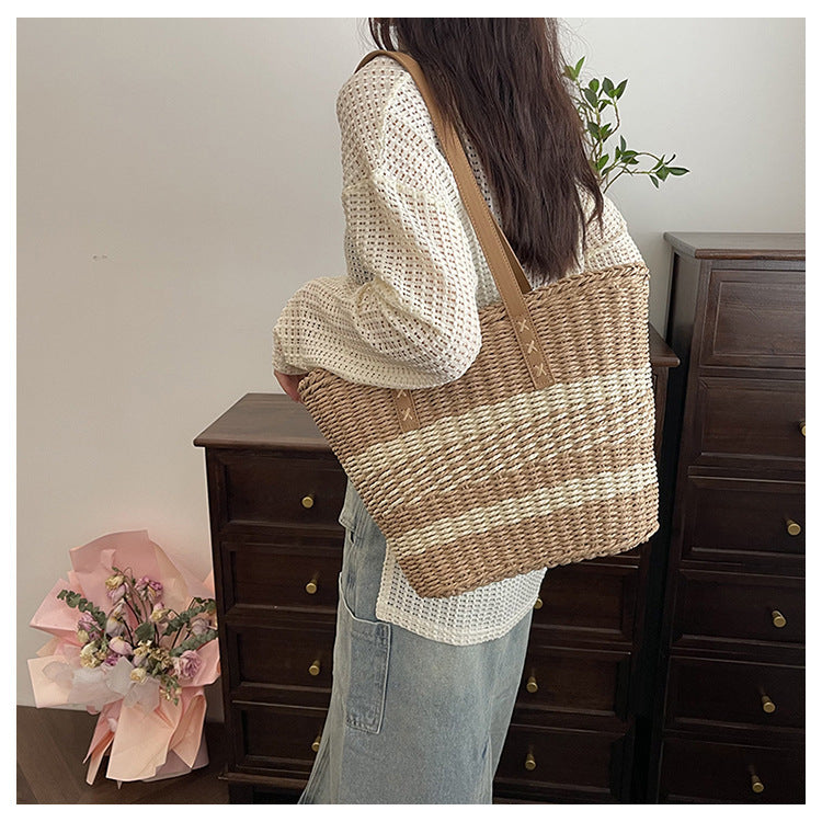 Comfortable beach bag with leather handles Stornfield