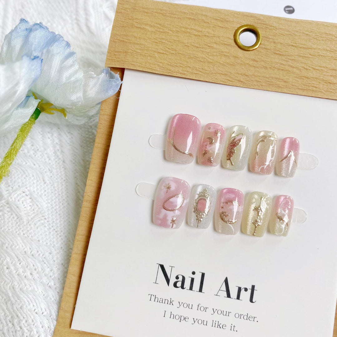 Artistic Floral-Design Press-On Nails