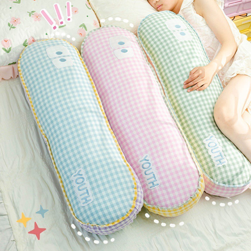 Cushion roll with playful design Stornfield