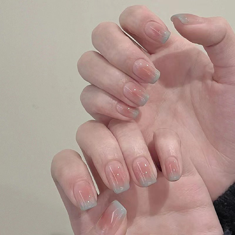 Stylish nail art with gradient Stornfield